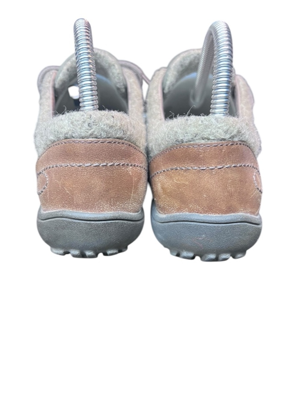 Patagonia Women's Hiking Shoes. Women's Size 7. Green Gray - Picture 4 of 6